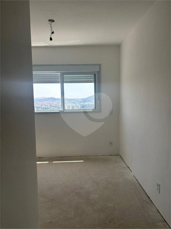 Apartamento à venda com 3 quartos, sendo 1 suíte,  em Barueri, Barueri, SP
