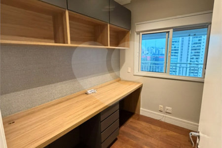 Apartamento à venda com 3 quartos, sendo 1 suíte, no Centro, São Bernardo do Campo, SP