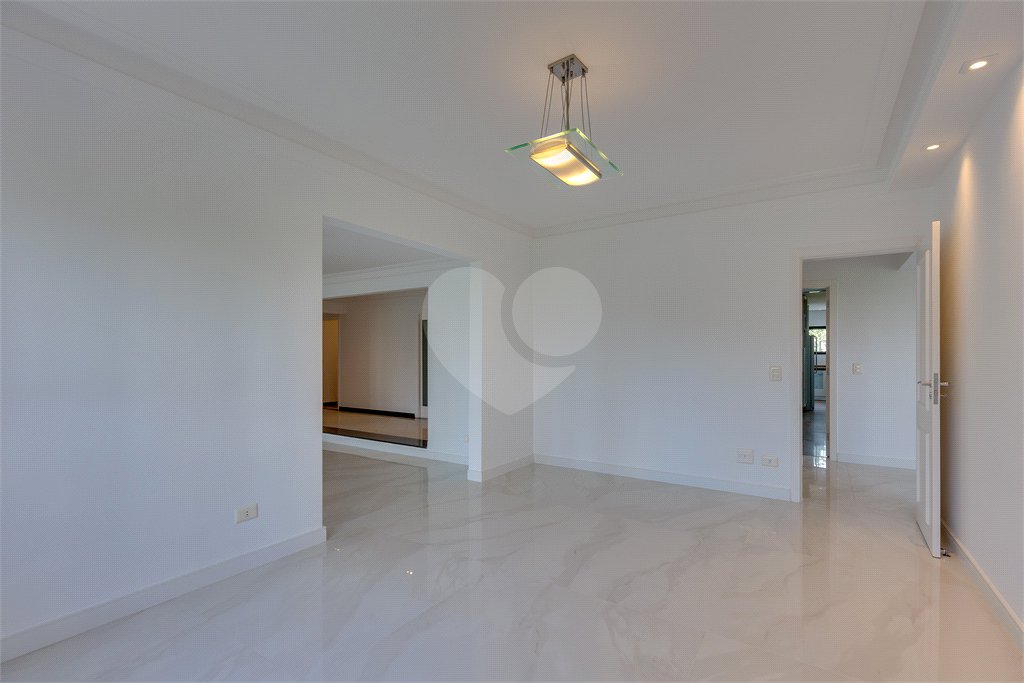 Apartamento à venda com 4 suítes em Jardim Marajoara, São Paulo, SP