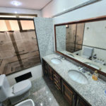 Apartamento Alto Padrão Frente Mar com 4 Dormitórios, 3 Suítes e 3 Vagas na Orla de Santos