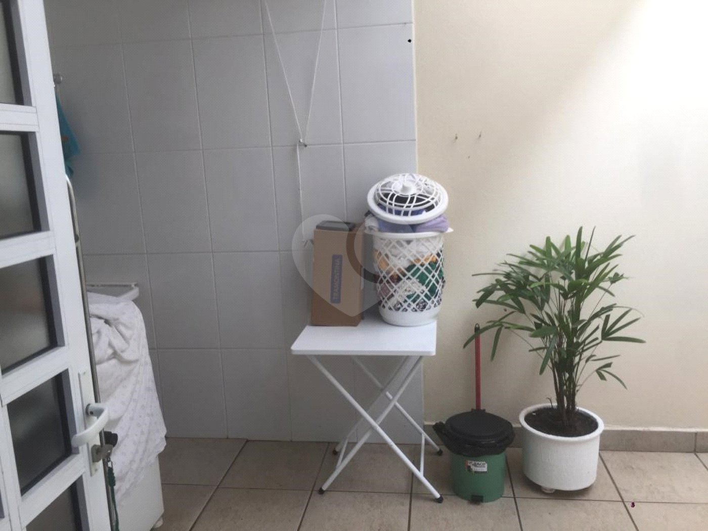 Casa à venda com 3 quartos, sendo 1 suíte, no condomínio Morada do Horto, São Paulo - SP