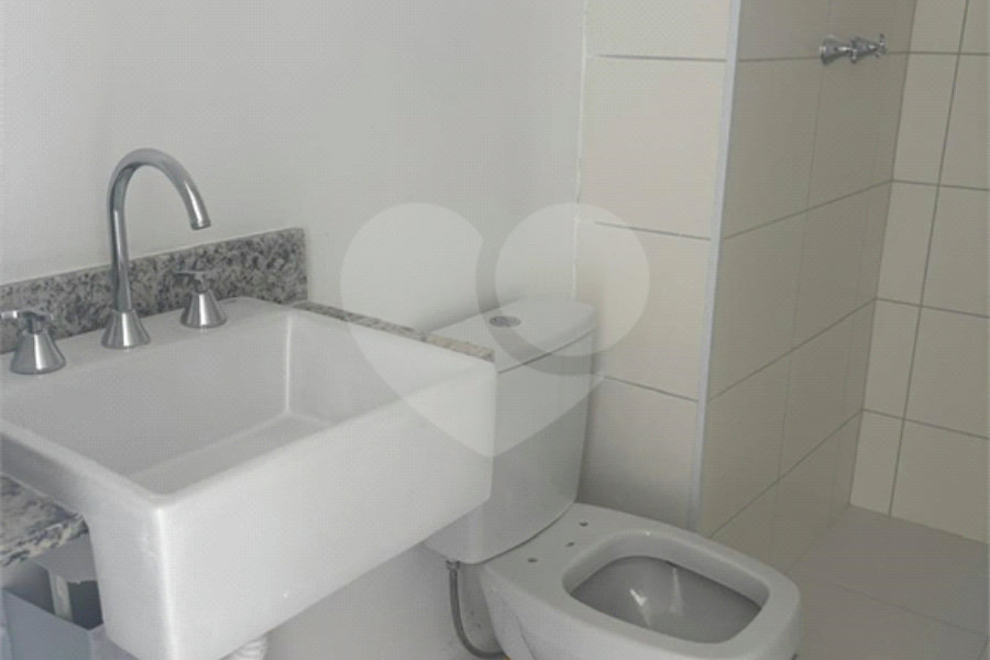Apartamento à venda com 3 quartos, sendo 1 suíte,  em Barueri, Barueri, SP