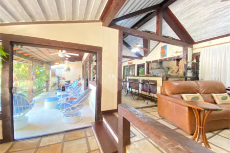 Casa à venda com 6 quartos, sendo 4 suítes, em Canto, Armação dos Búzios, RJ