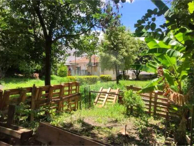 Terreno à venda com 3 quartos, sendo 1 suíte, em Vila Mazzei, São Paulo, SP
