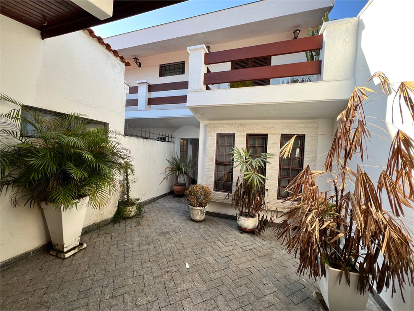 Casa à venda com 4 quartos, sendo 3 suítes, em Chácara Monte Alegre, São Paulo, SP