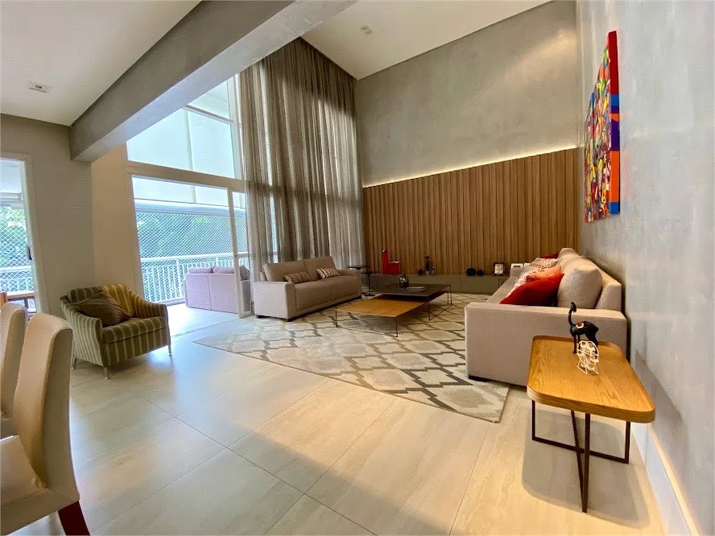 Apartamento à venda com 3 suítes em Vila Suzana, São Paulo, SP