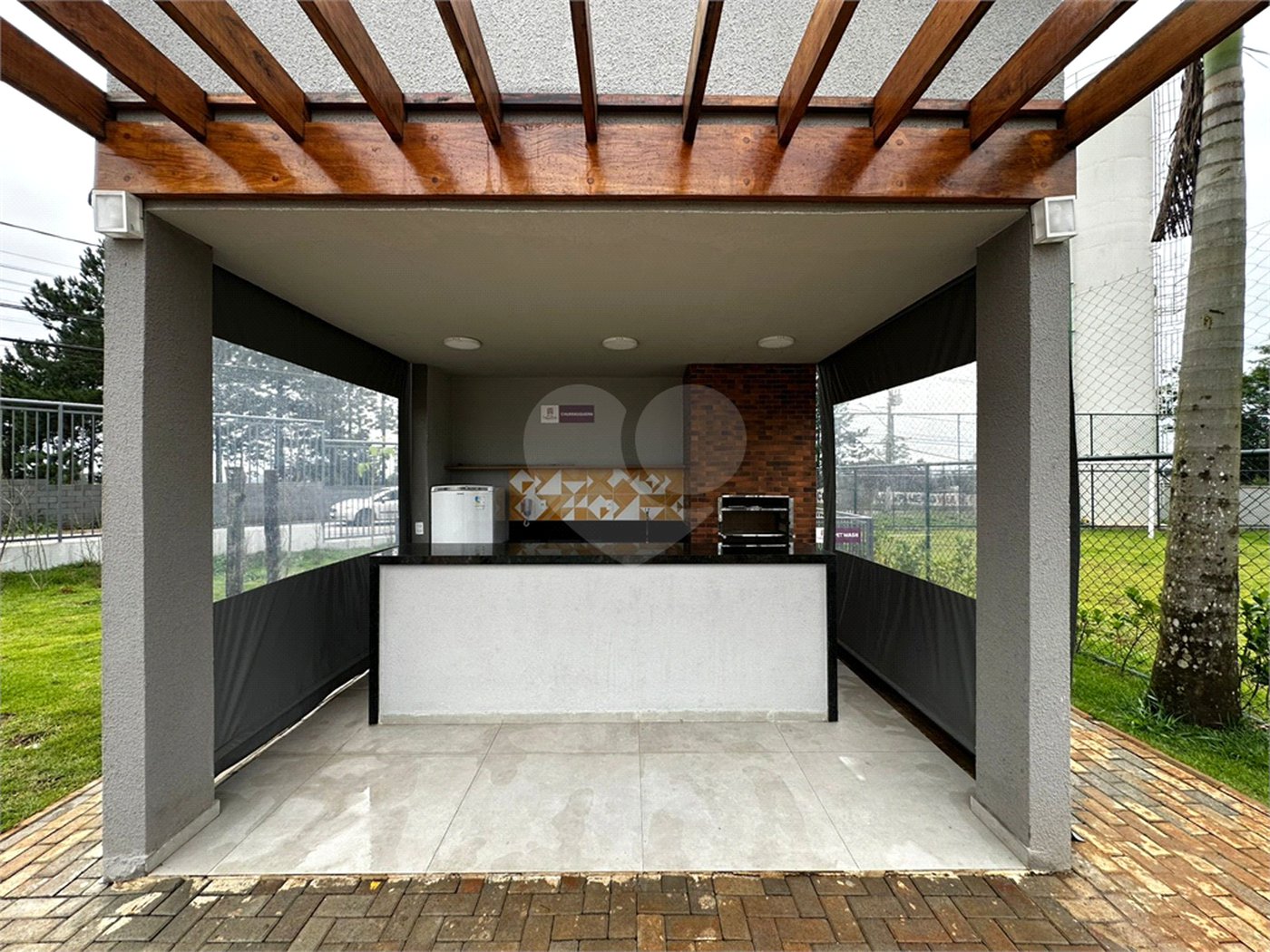 Casa à venda com 2 quartos no condomínio Vila das Paineiras, Suzano - SP