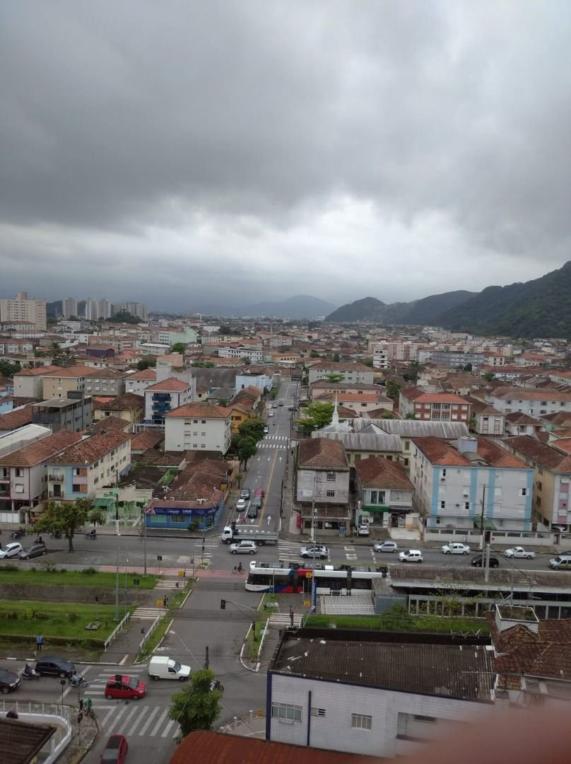 Sala Living à Venda no Centro de São Vicente | A 1 Quadra da Praia do Gonzaguinha