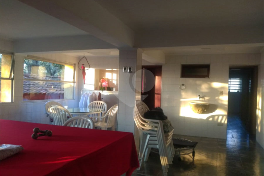 Casa à venda com 3 quartos, sendo 1 suíte, no condomínio Jardim da Monntanha Ii, Mairiporã - SP