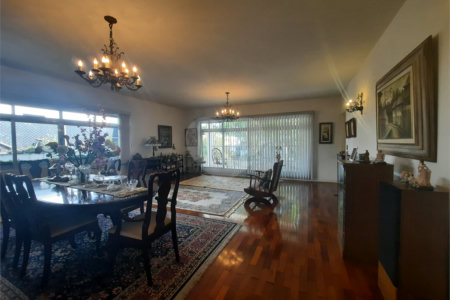 Casa à venda com 4 quartos, sendo 3 suítes,  em Jardim Marajoara, São Paulo, SP