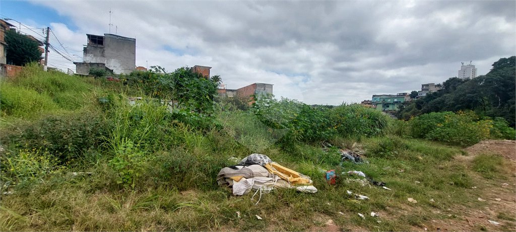 Terreno à venda em Guaianazes, São Paulo, SP