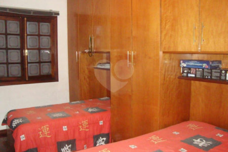 Sobrado à venda com 4 quartos, sendo 2 suítes, em Santa Teresinha, São Paulo, SP