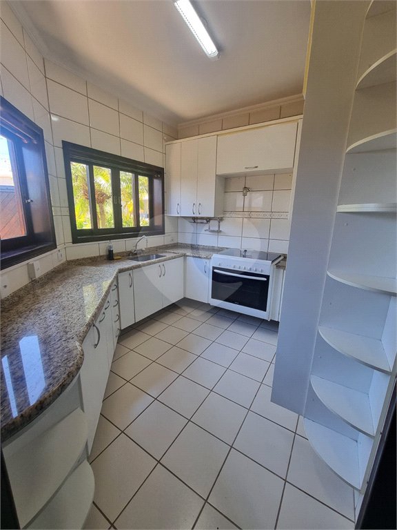 Casa à venda ou para alugar com 3 quartos, sendo 1 suíte, no condomínio Terras de Vinhedo, Vinhedo - SP