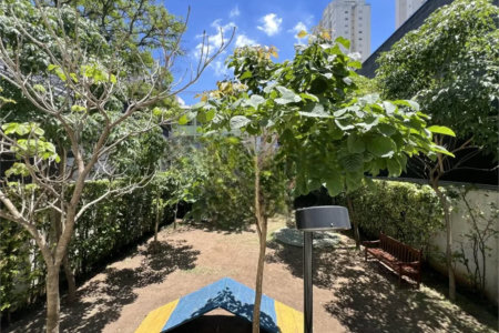 Apartamento à venda com 2 suítes em Vila Romana, São Paulo, SP
