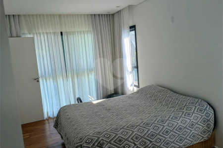 Casa à venda ou para alugar com 4 suítes no Centro, Jambeiro, SP