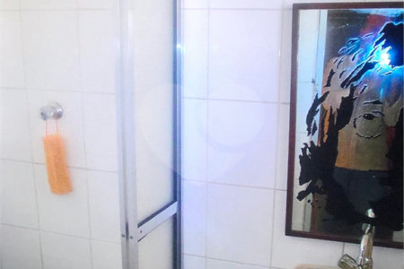 Sobrado à venda com 4 quartos em Barra Funda, São Paulo, SP