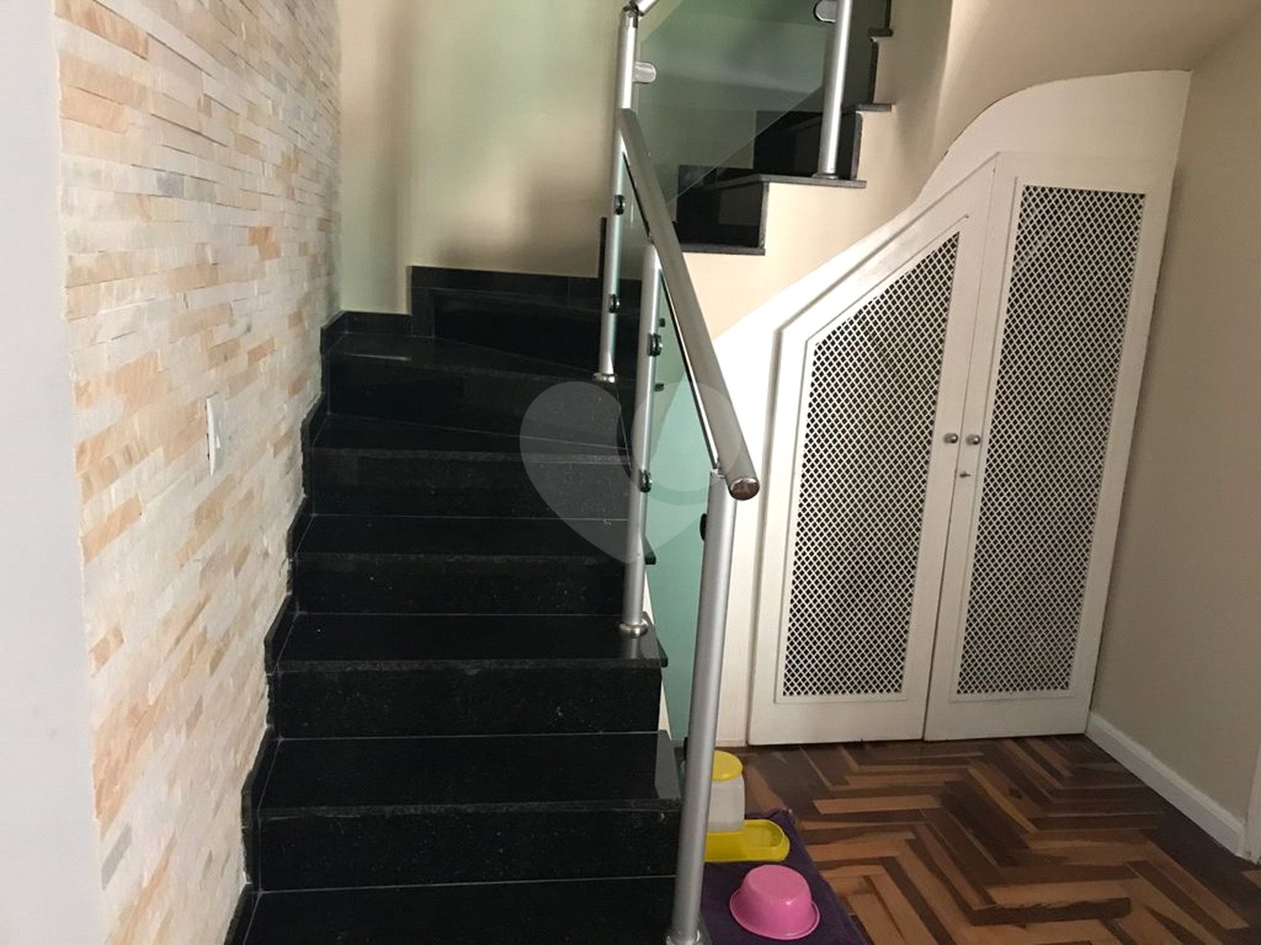 Sobrado à venda com 3 quartos, sendo 1 suíte, em Vila do Castelo, São Paulo, SP