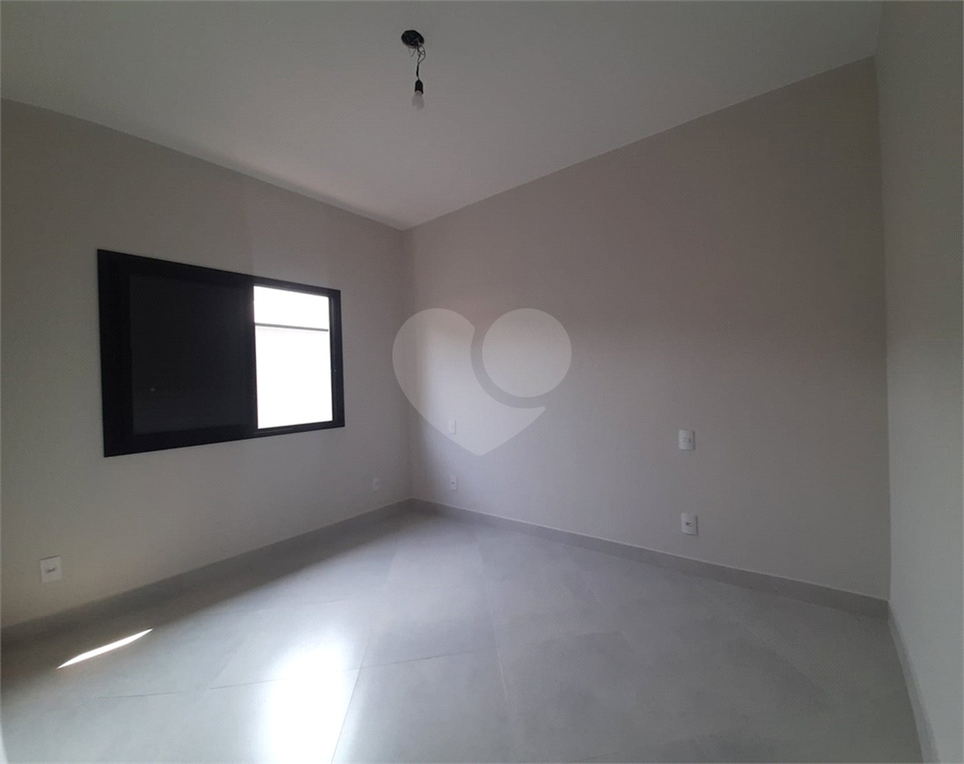 Casa à venda com 3 quartos, sendo 1 suíte, em Residencial/Comercial, Vinhedo, SP