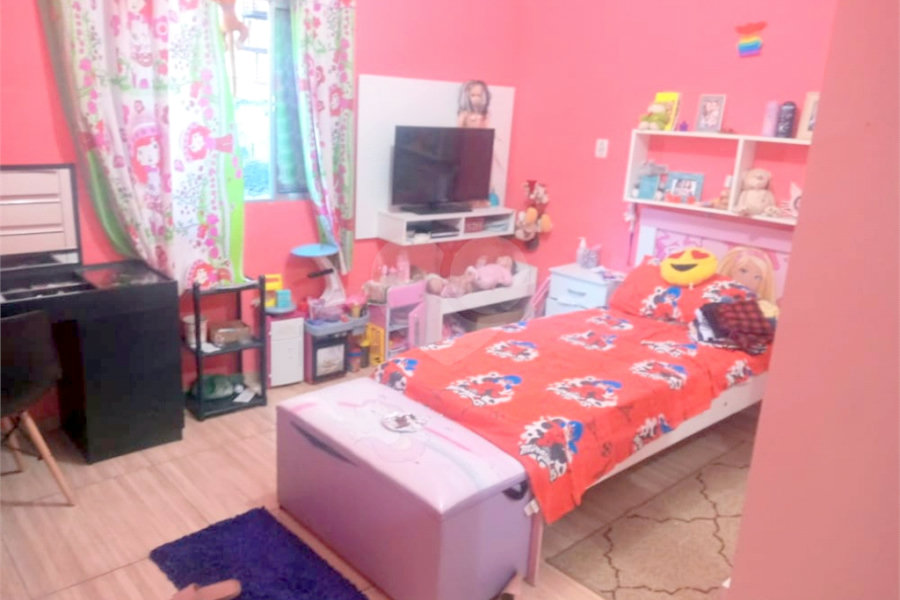 Sobrado à venda com 3 quartos no Brasilândia, São Paulo, SP