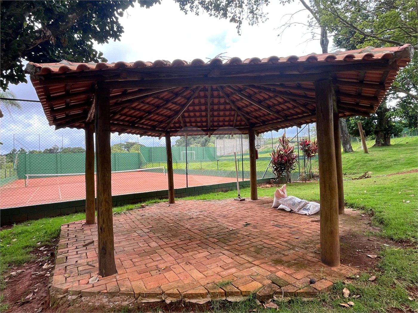 Terreno à venda no condomínio Residencial Quinta das Palmeiras, Itapetininga - SP