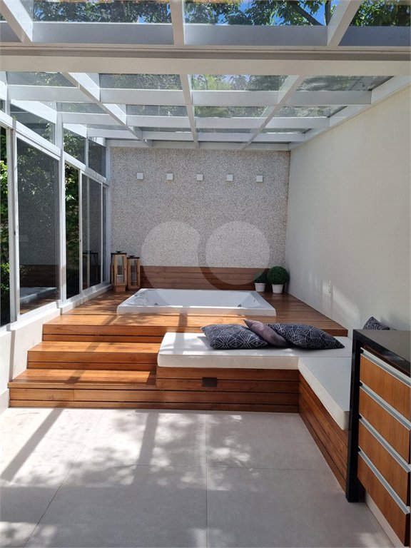 Casa à venda com 3 suítes no condomínio Villa Splendore, São Paulo - SP