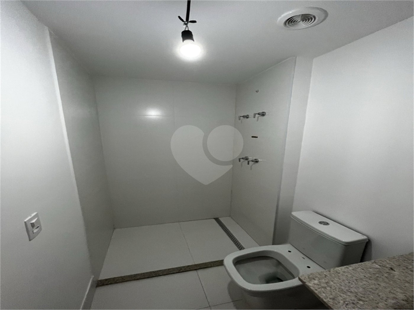 Apartamento à venda com 2 suítes em Campo Belo, São Paulo, SP