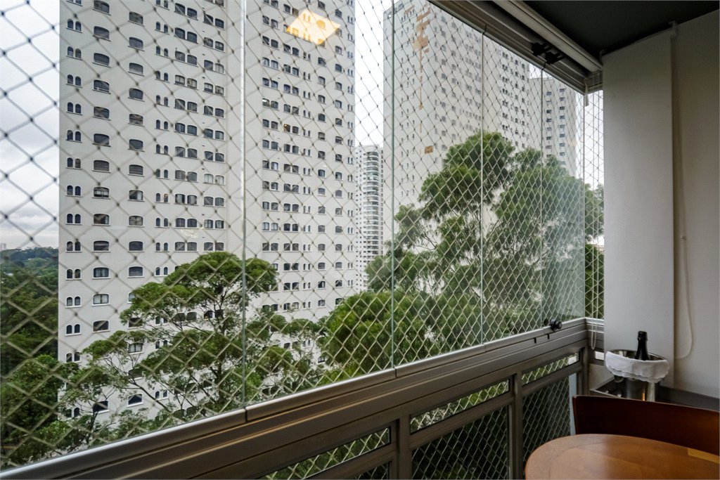 Apartamento à venda com 3 quartos, sendo 1 suíte,  em Jardim Marajoara, São Paulo, SP