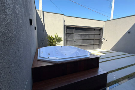 Casa à venda com 3 quartos, sendo 1 suíte, em Jardim Bom Sucesso, Indaiatuba, SP