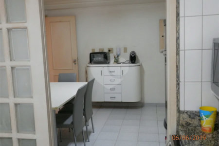 APARTAMENTO PRÓXIMO METRÔ SÃO JUDAS.