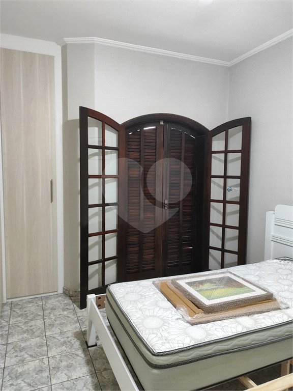 Casa à venda com 4 quartos, sendo 1 suíte, em Jardim Leila, Guarulhos, SP
