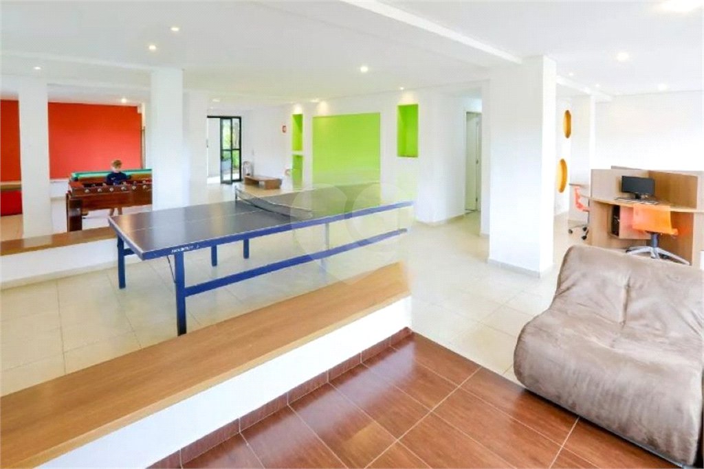 Apartamento à venda com 3 quartos, sendo 1 suíte,  em Cidade São Francisco, São Paulo, SP