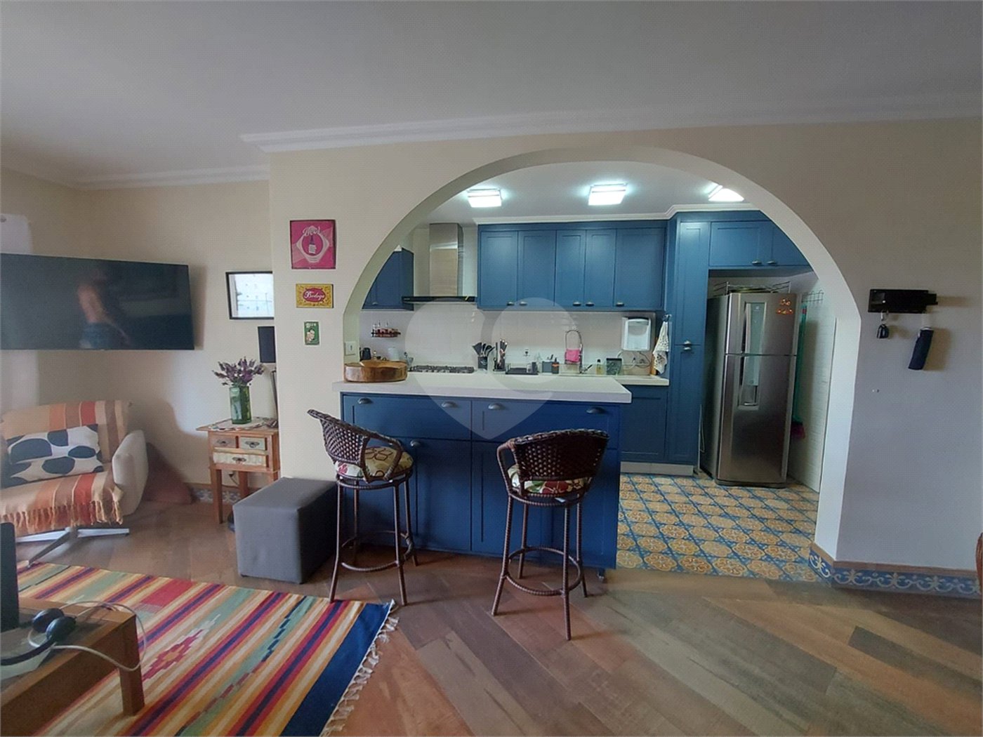Apartamento à venda com 3 quartos, sendo 1 suíte,  em Enseada, Guarujá, SP