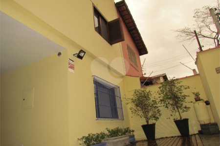 Casa de Vila à venda com 4 quartos, sendo 1 suíte, em Chácara Monte Alegre, São Paulo, SP
