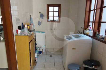Sobrado à venda com 7 quartos, sendo 2 suítes, em Jardim Marajoara, São Paulo, SP