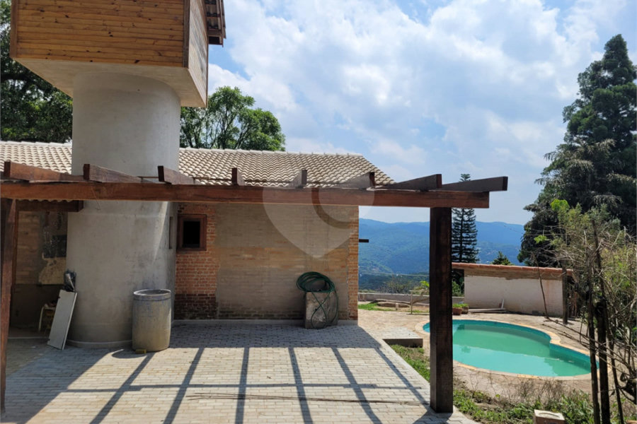 Casa à venda com 3 suítes em Serra da Cantareira, Mairiporã, SP
