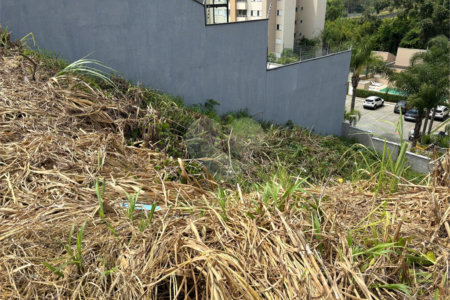 Terreno à venda em Vila Nova Socorro, Mogi das Cruzes, SP
