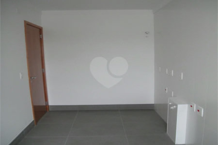 Apartamento no Jardim Anália Franco