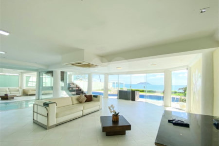 Casa à venda com 5 quartos, sendo 4 suítes, em Marina, Armação dos Búzios, RJ