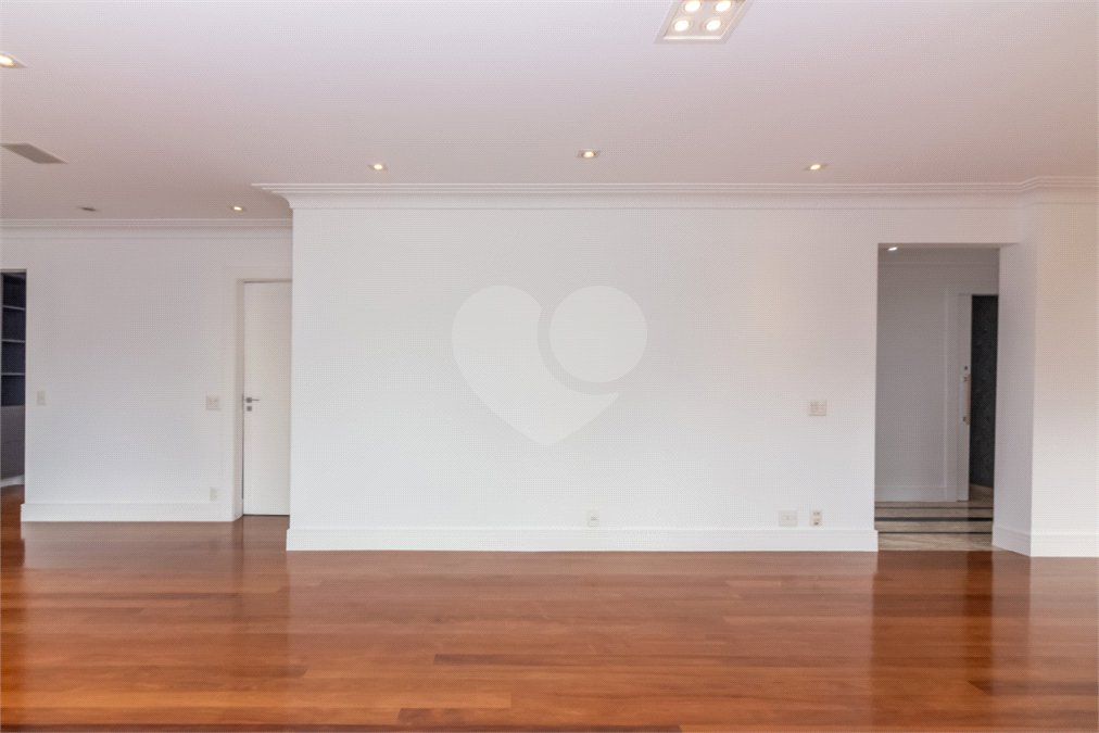Apartamento à venda com 3 suítes em Alto da Boa Vista, São Paulo, SP