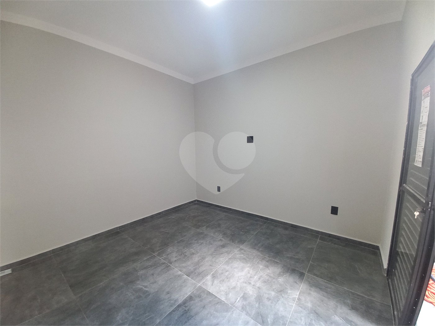 Casa à venda com 3 quartos, sendo 1 suíte, no condomínio Horto Florestal Villagio, Sorocaba - SP