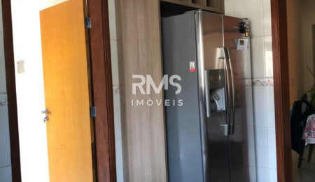 Casa à venda com 4 quartos, sendo 2 suítes,  no condomínio Residencial Haras Pindorama I, Cabreúva - SP