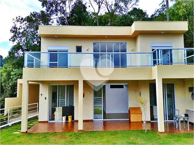 Casa à venda com 4 suítes no condomínio Alpes da Cantareira, Mairiporã - SP