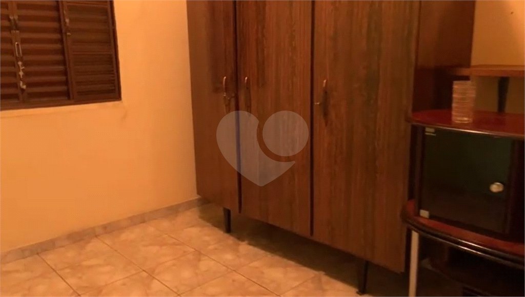 Casa à venda com 3 quartos, sendo 1 suíte,  no Centro, Salto, SP