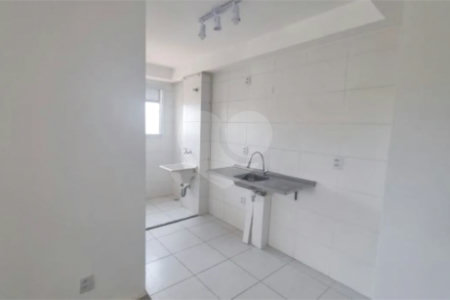 Apartamento à venda com 2 quartos em Vila Zat, São Paulo, SP