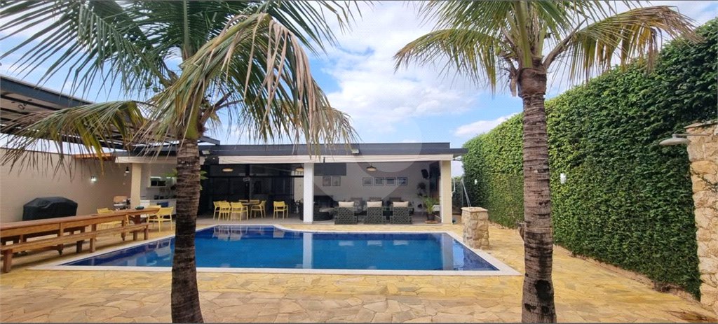 Casa à venda com 4 suítes no condomínio Xapada, Itu - SP