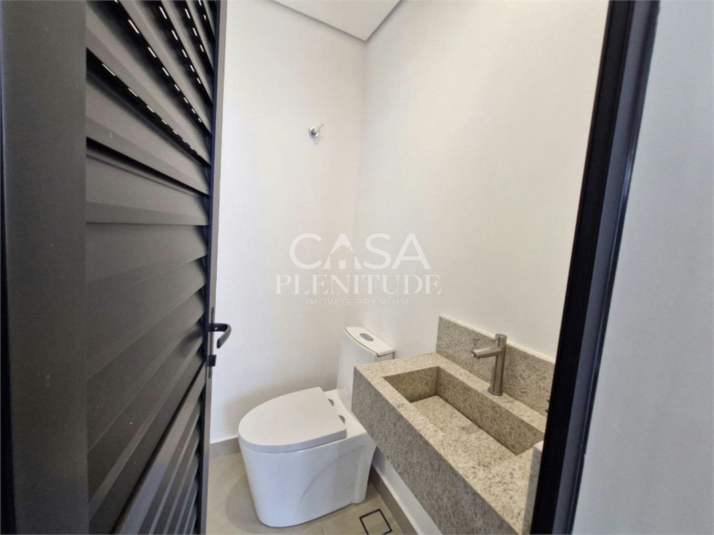 Casa em condomínio à venda com 3 quartos, sendo 1 suíte, em Cajuru do Sul, Sorocaba, SP
