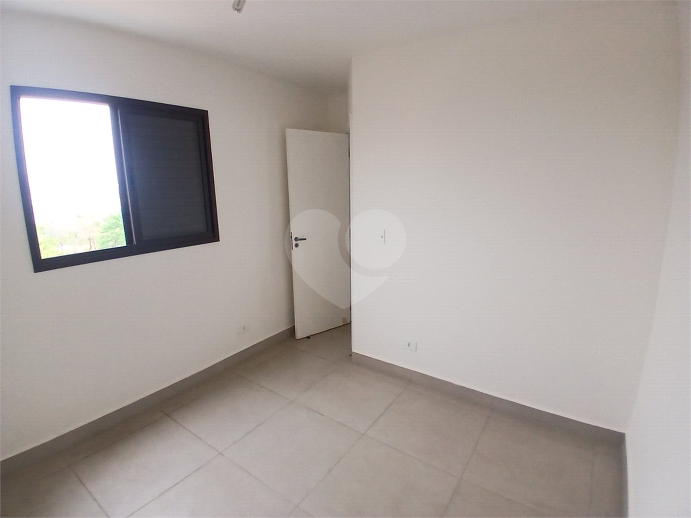 Apartamento à venda com 2 quartos em Vila dos Remédios, São Paulo, SP