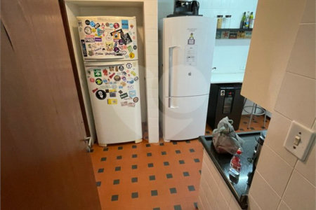 Casa à venda com 3 quartos, sendo 1 suíte, em Vila Mariana, São Paulo, SP