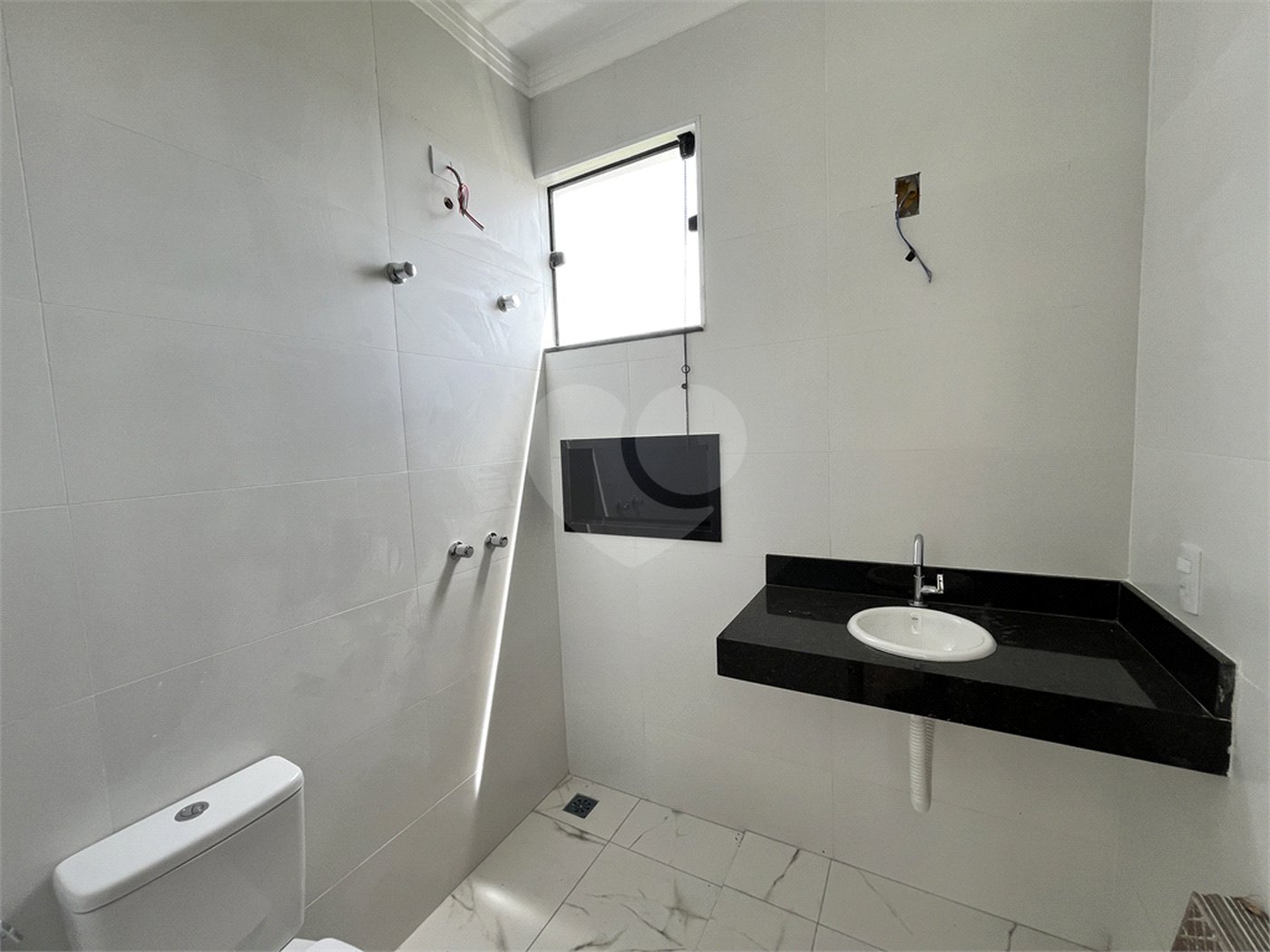 Casa à venda com 3 suítes no condomínio Terras de São Francisco, Sorocaba - SP
