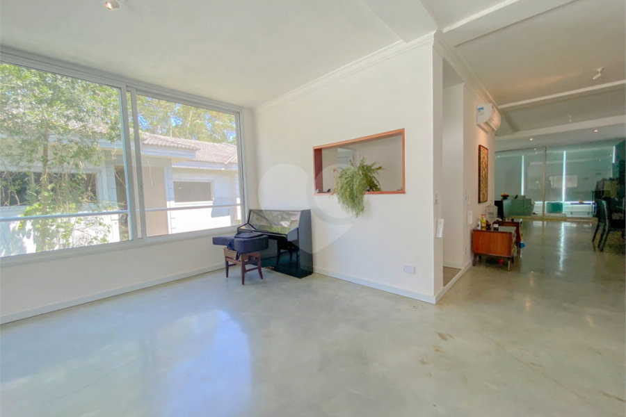 Casa à venda com 5 suítes no condomínio Suíça da Cantareira, Mairiporã - SP